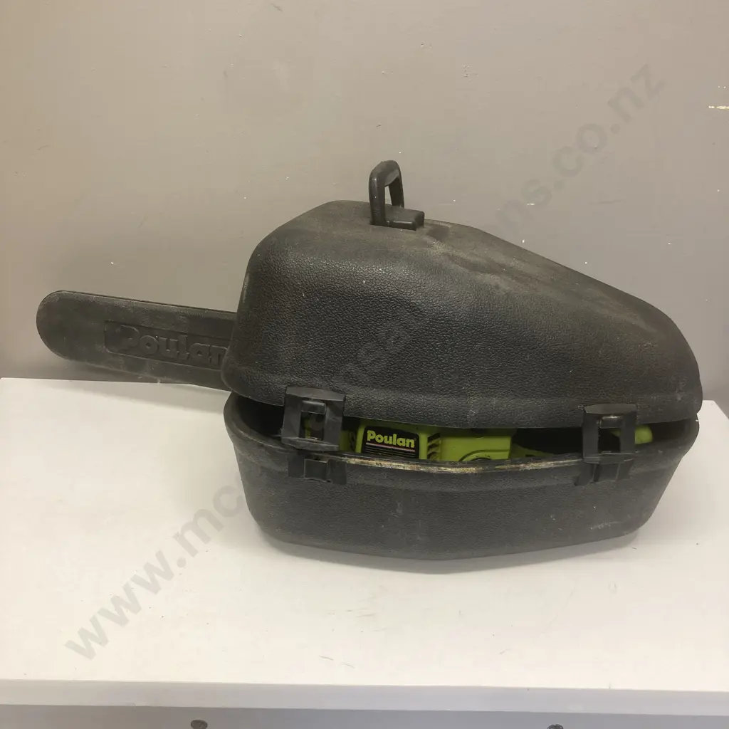 Poulan Woodsman Chainsaw With Moulded Carry Case, 2150 2.IC.I Image 1++