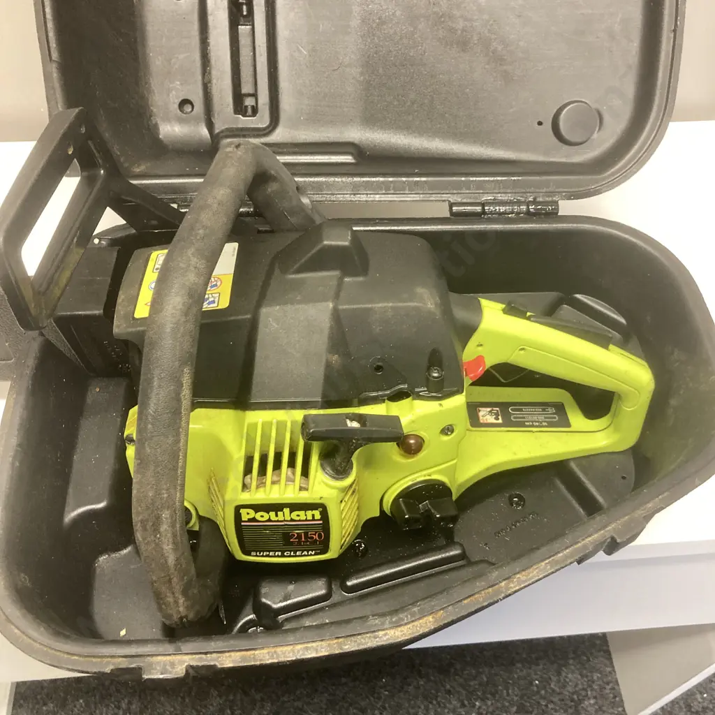 Poulan Woodsman Chainsaw With Moulded Carry Case, 2150 2.IC.I Image 1++