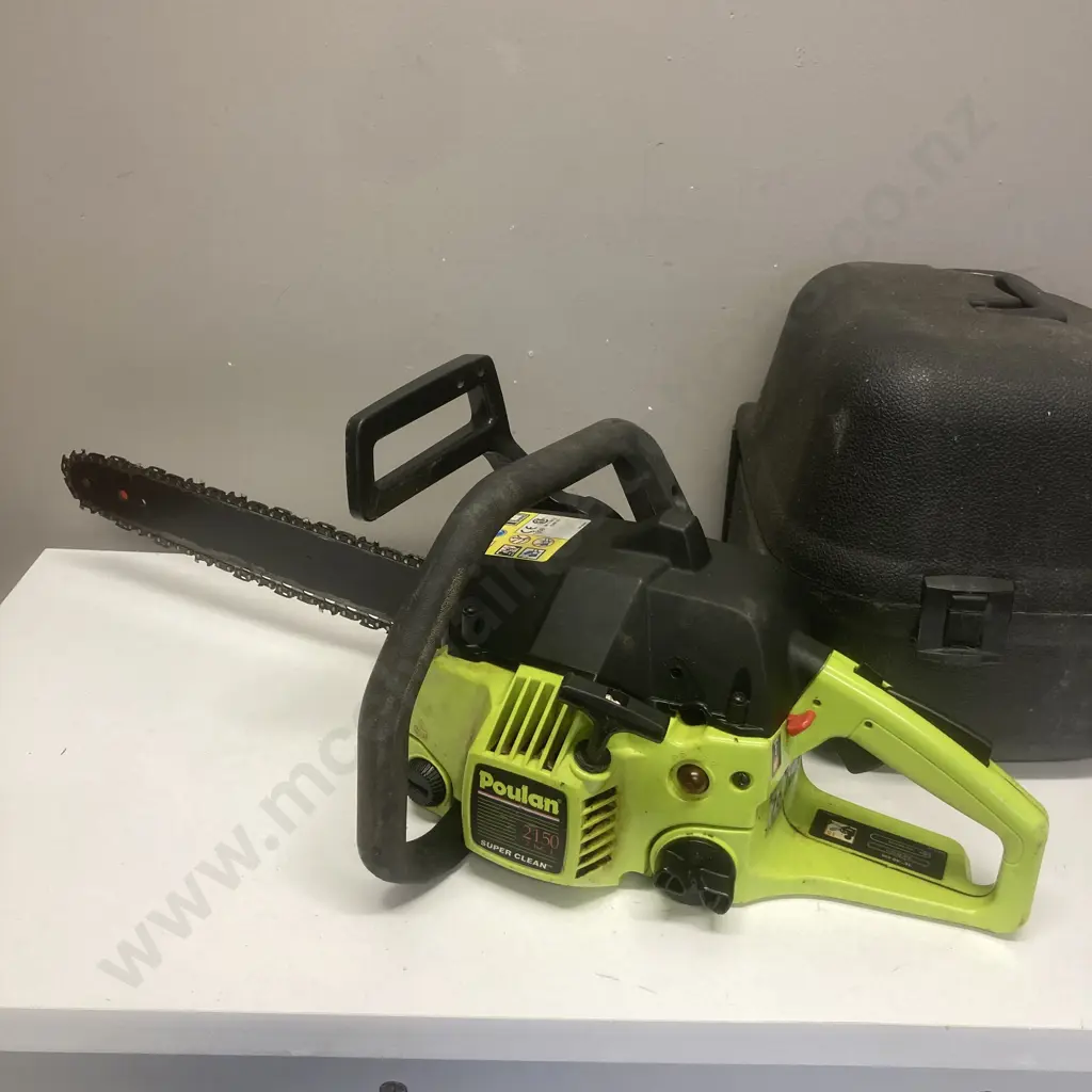 Poulan Woodsman Chainsaw With Moulded Carry Case, 2150 2.IC.I Image 1++