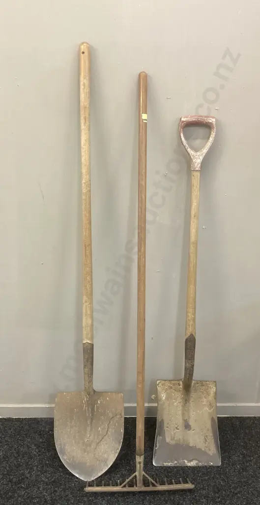 Shovel, Square Mouth Shovel & Rake, Wood Handles Image 1++