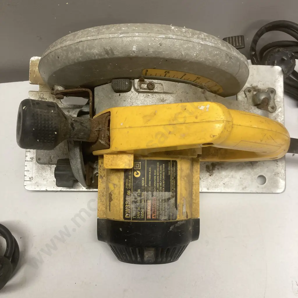DeWalt D28108-XE 100mm Small Angle Grinder & DW334-46 210mm Circular saw Image 1++