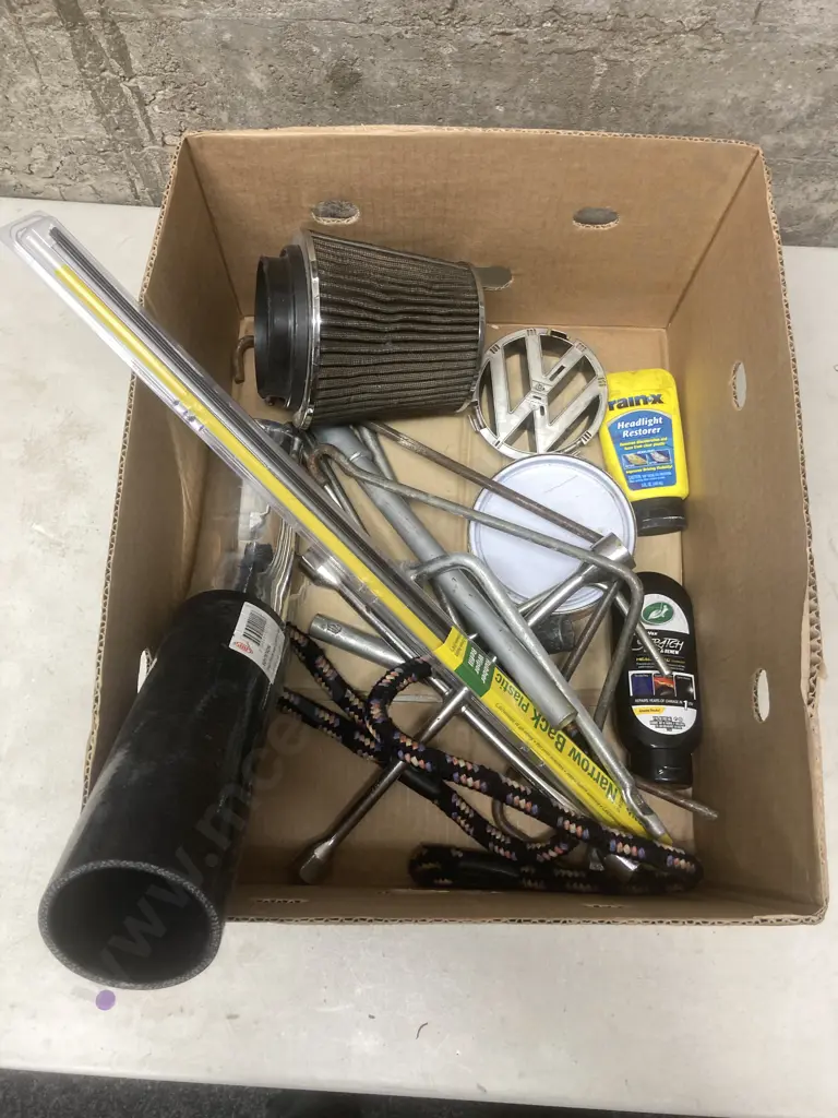 Box Lot Car Items, Rope Etc (Unable to Sell Donated) Image 1++