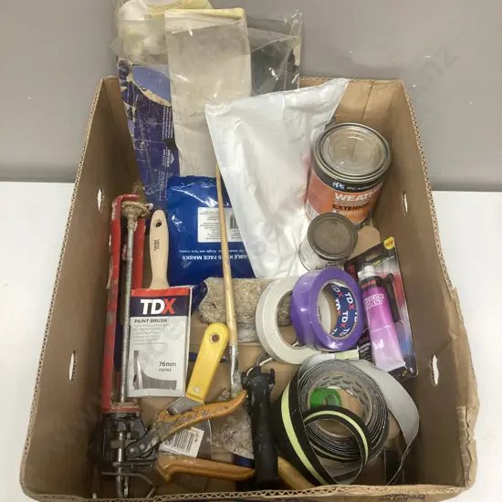 Box Lot painting Items, Paint Etc