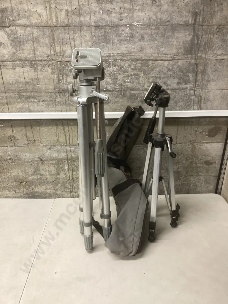 Vintage Exelas 323B Tripod Made In Japan, iiC Tripod Taiwan, Tamrac Carry Bag Image 1++