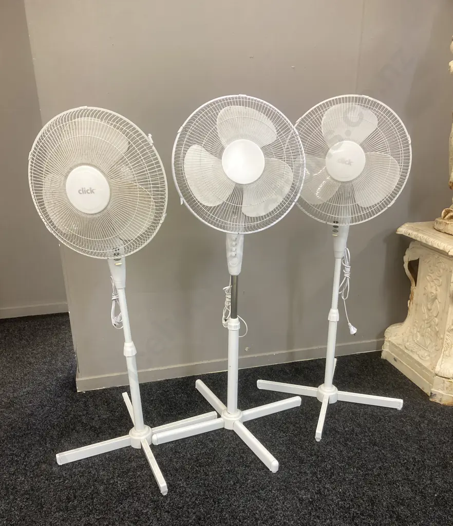 Lot of 3 White Pedestal Fans Image 1++