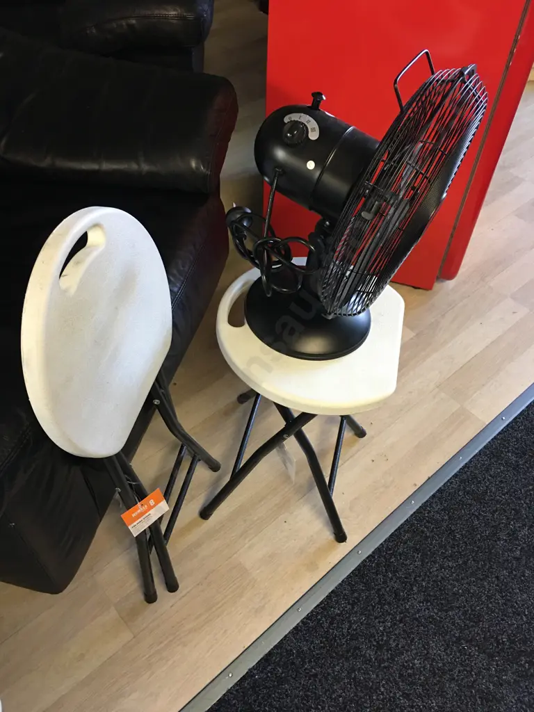 Number Eight Folding Stools x2 & Anko Desk Top Fan Image 1++