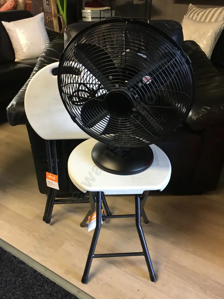 Number Eight Folding Stools x2 & Anko Desk Top Fan Image 1++