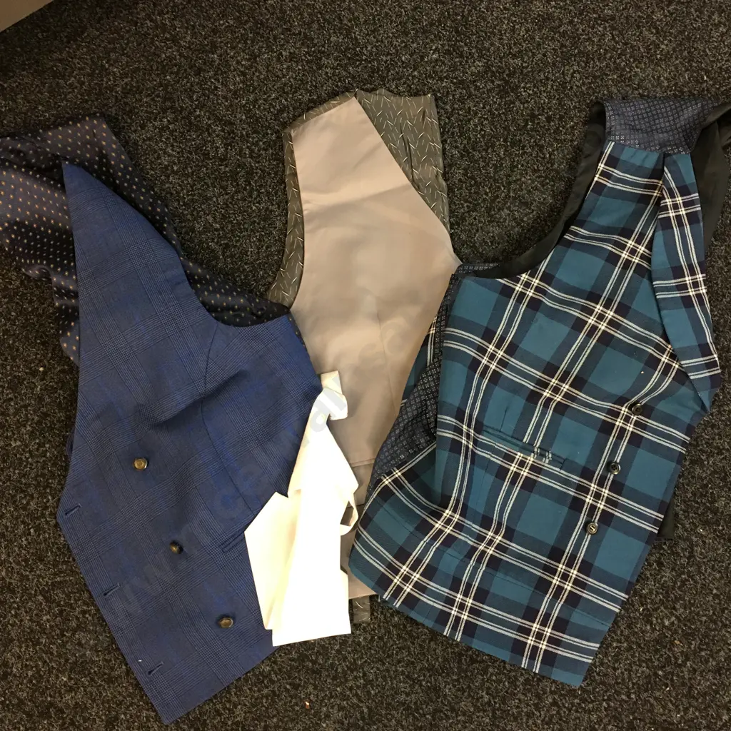 Black Travel Bag & Selection Of Mens Clothing,Vests & Ties Image 1++