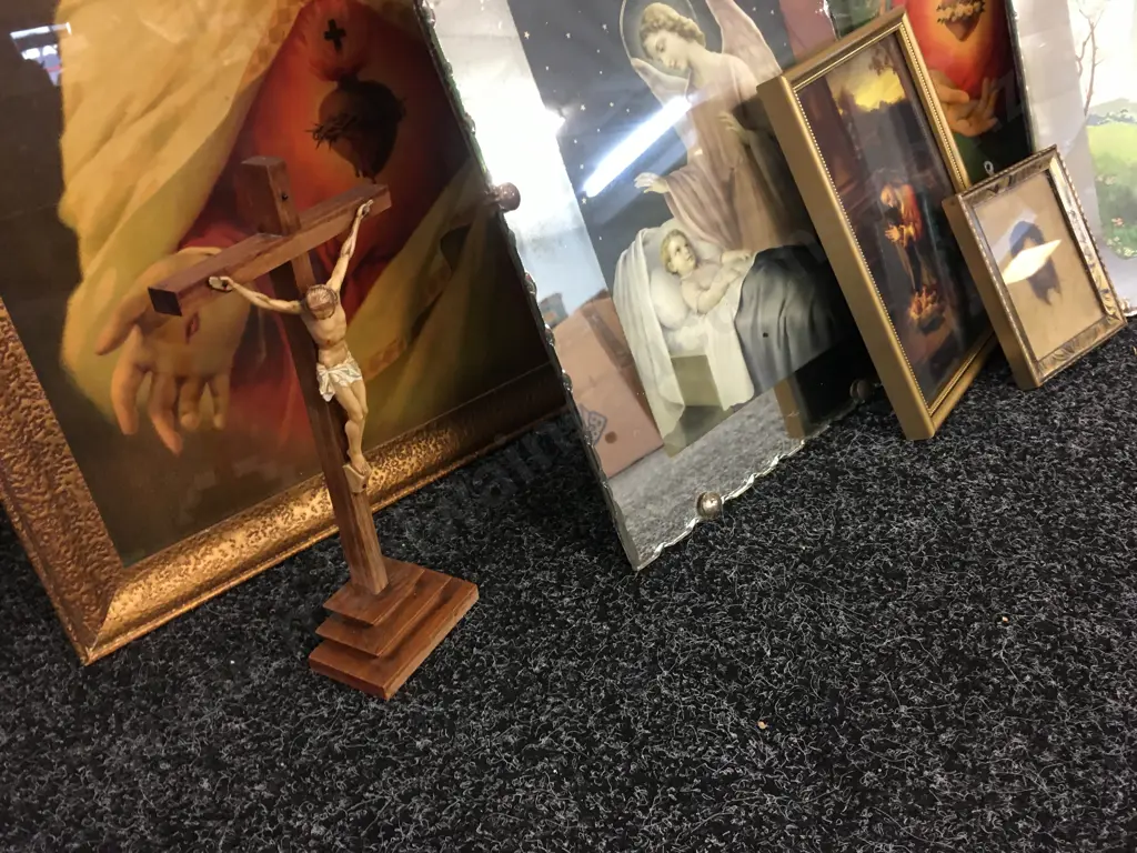 Vintage Religious Themed Artwork & Cross Image 1++