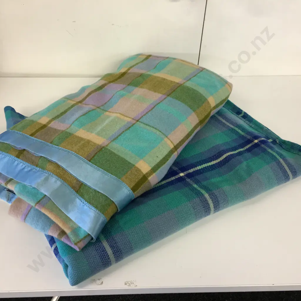 Woollen Blankets x2 Blue Tones Image 1++