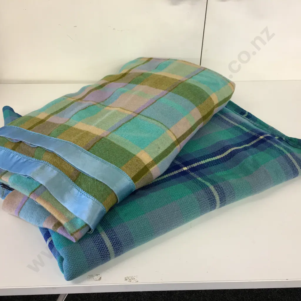 Woollen Blankets x2 Blue Tones Image 1++