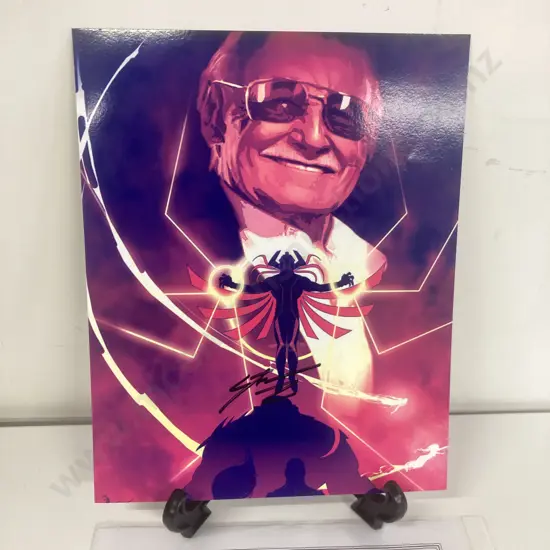 Stan Lee Autographed Photo with COA, 10x8"