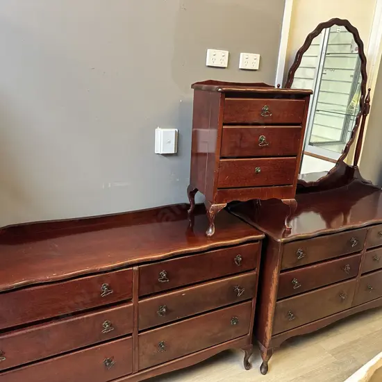 Queen Anne Mahogany 4 Piece Bedroom Suite