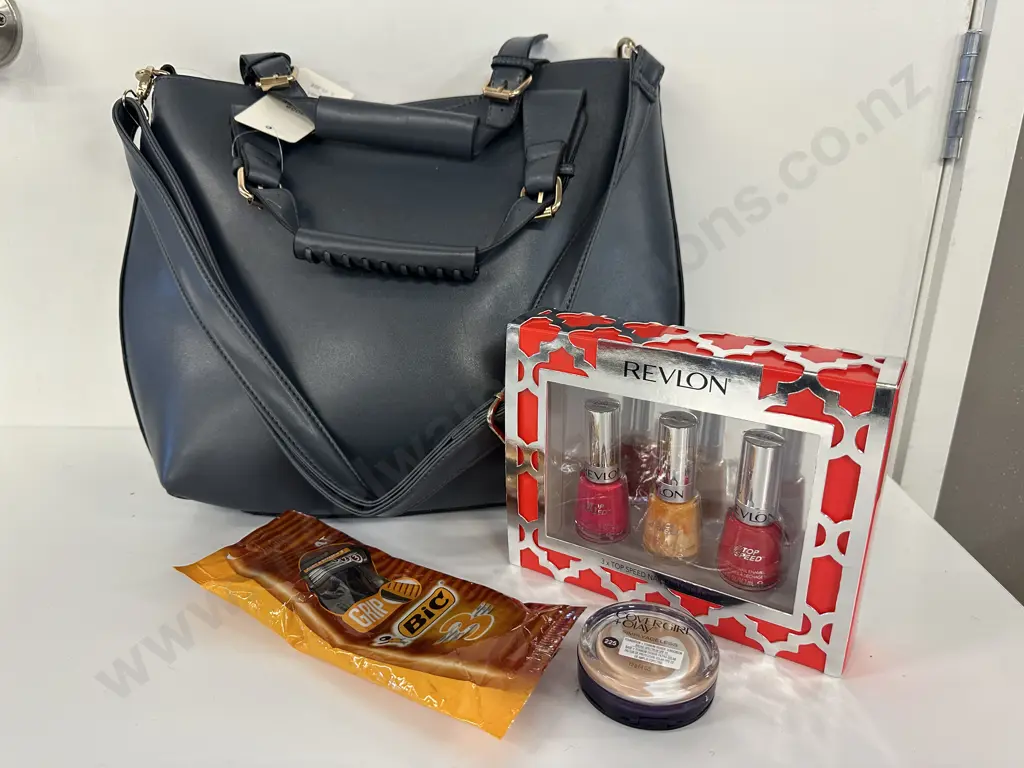 New Blue Handbag With Nail Polish Etc Image 1++