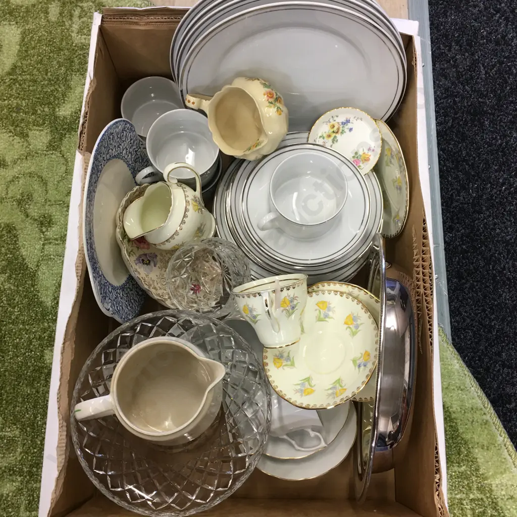Box Lot Vintage China, Glassware Etc Image 1++