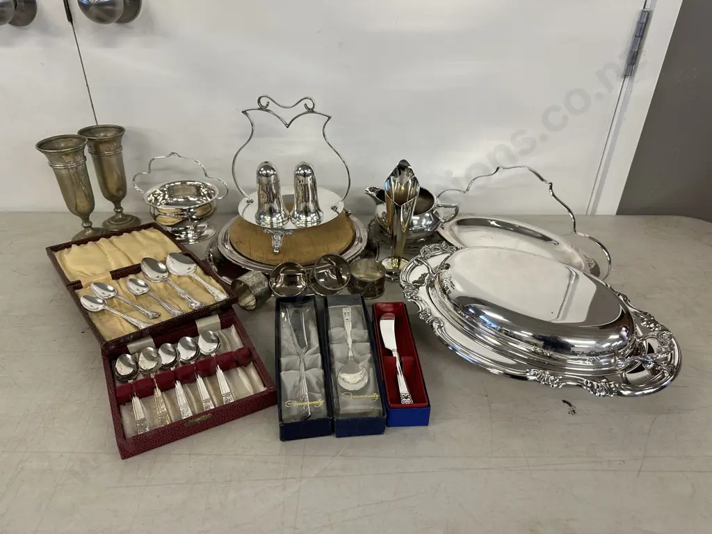 Selection Of Silver Ware Items Image 1++