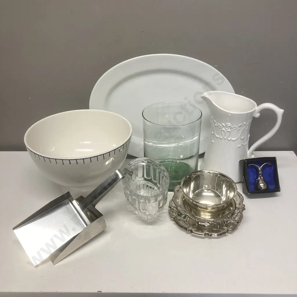 Box lot China, Jelly Mould Etc Image 1++