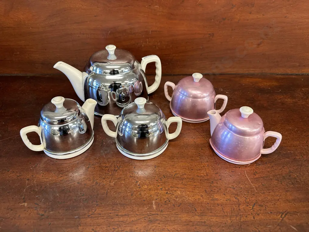 Assorted Everhot Style Teaware Image 1++