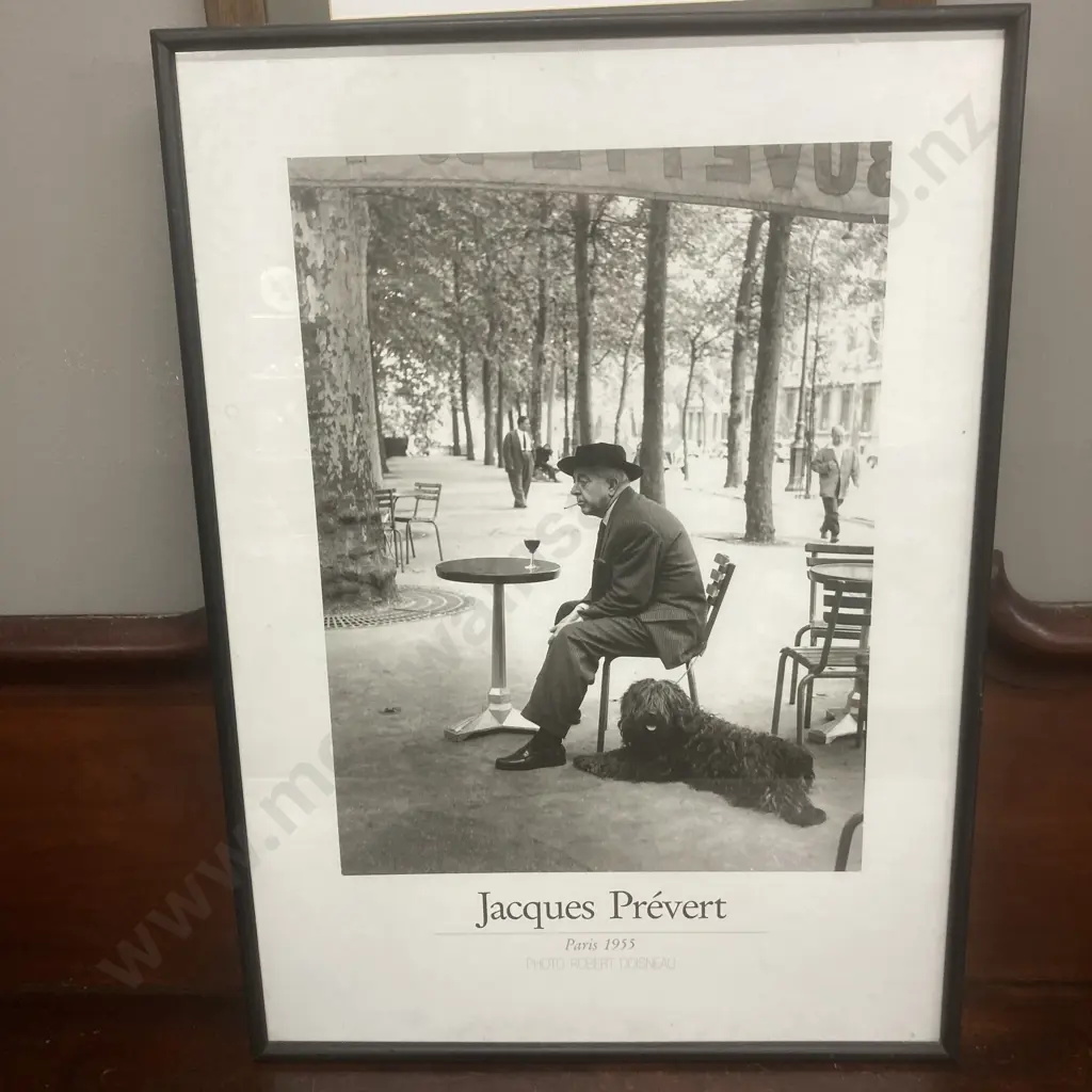 Robert Doisneau's Photo Of Jacques Prévert Paris 1955 Poster Mounted And Framed Behind Glass. 71 x 52cm Image 1++