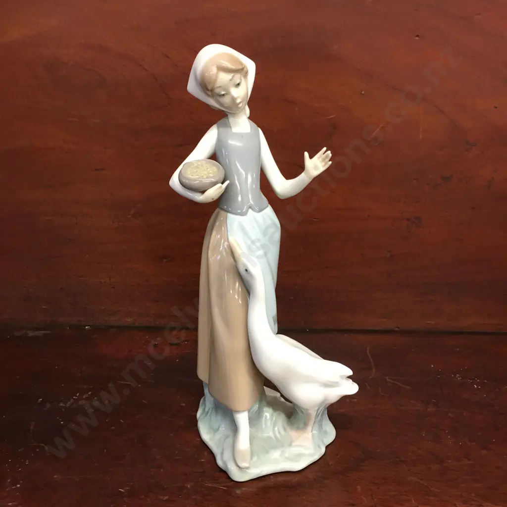 Vintage Lladro Figurine Girl With Goose H13.5cm Image 1++