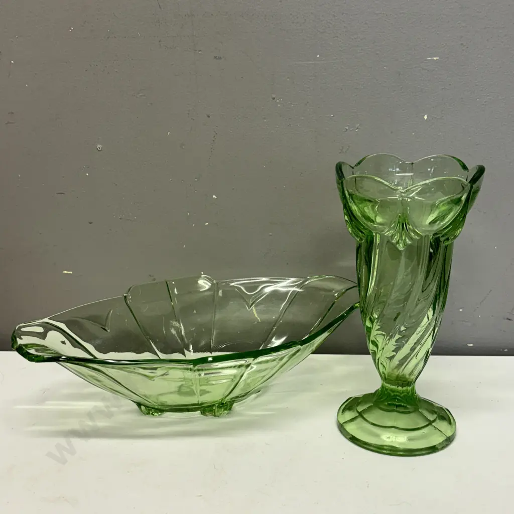 Vintage Art Deco Green Glass Bowl and Vase Image 1++