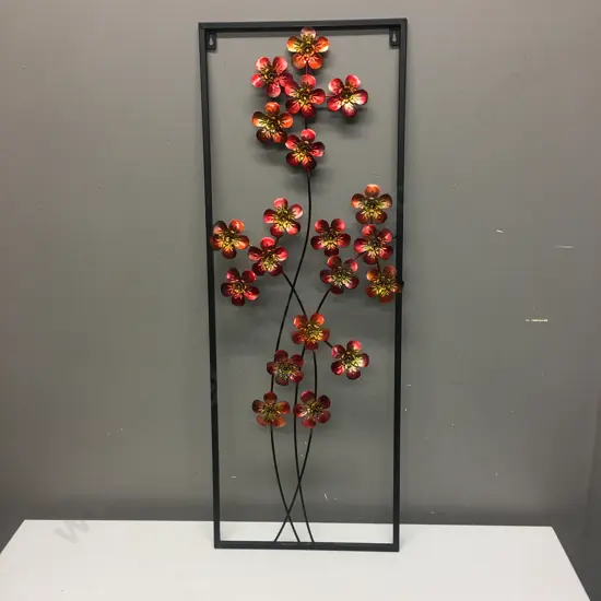 Metal Wall Art Floral Detail H91,W33cm.