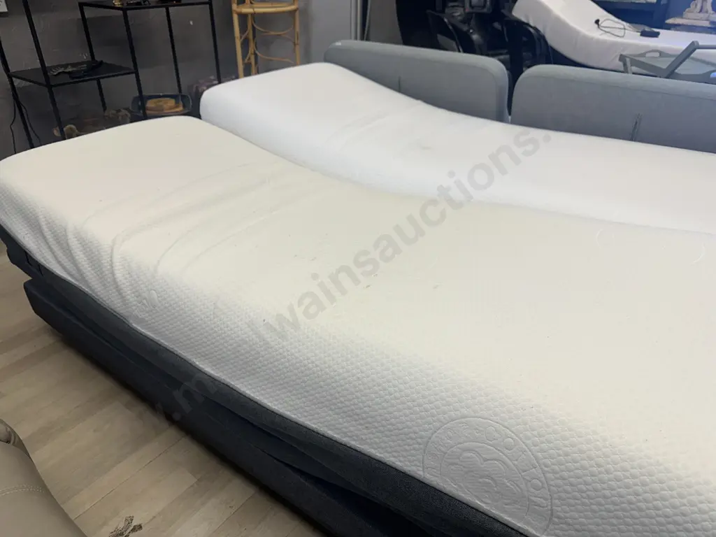 Adjusta Bed Dual Queen (75 x 203 x 2) Split Base, Wireless Remotes, Massage Therapy, Anti-Snore, Zero Gravity Image 1++