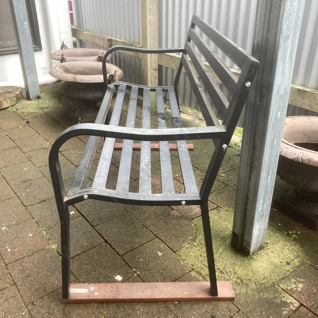 Black Steel Park Bench. 83 x 128cm Image 1++