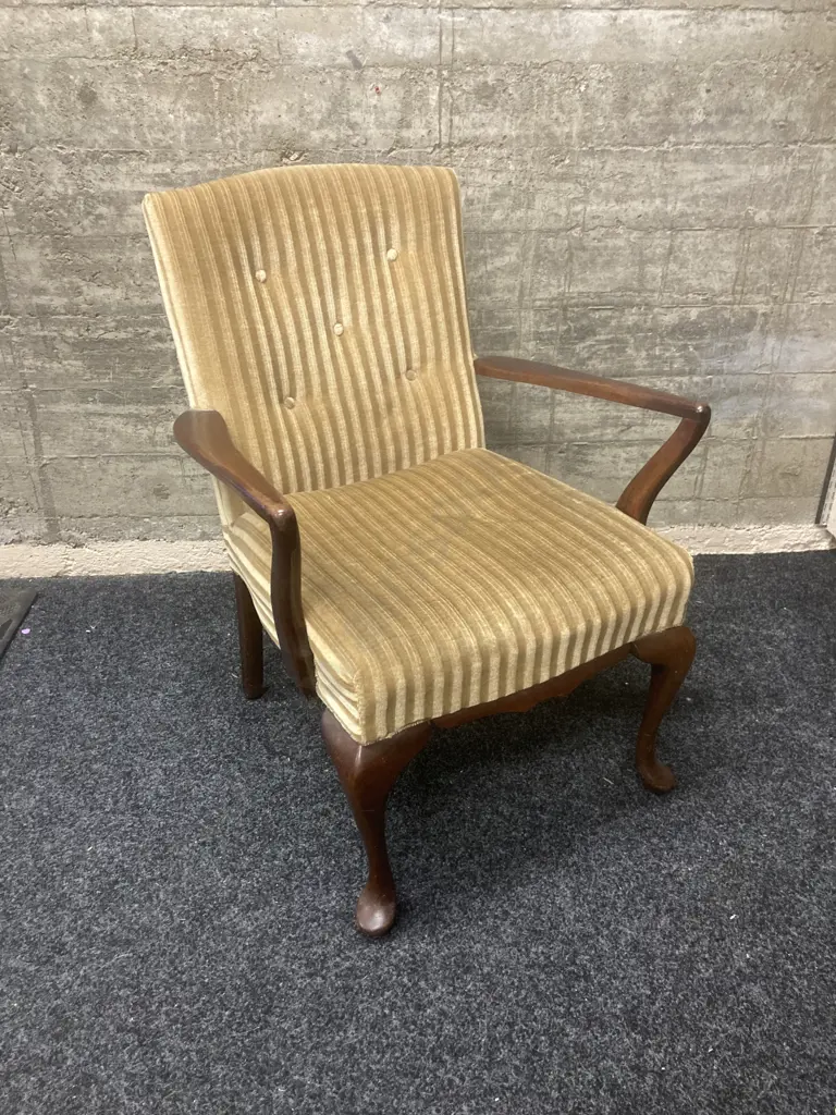 Mid Century Arm Chair Image 1++