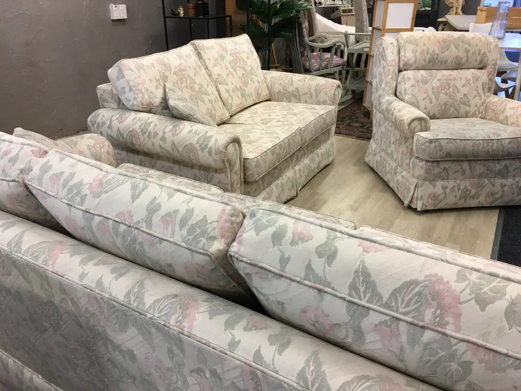 Moran Lounge Suite 3+2+1 Cream Floral Tones  Image 1++