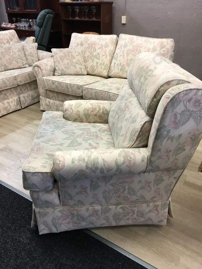 Moran Lounge Suite 3+2+1 Cream Floral Tones  Image 1++
