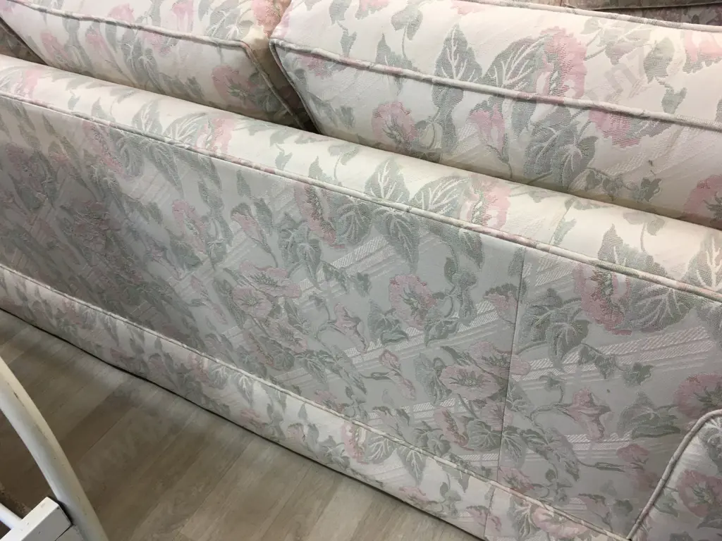 Moran Lounge Suite 3+2+1 Cream Floral Tones  Image 1++