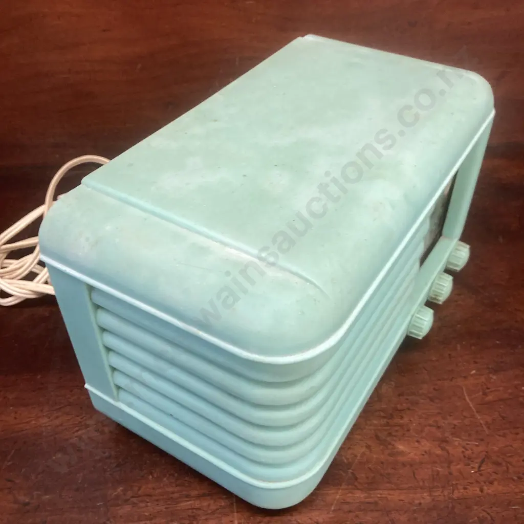 La Gloria 'IMP" 5-Valve Broadcast Radio, Circa 1956 Image 1++