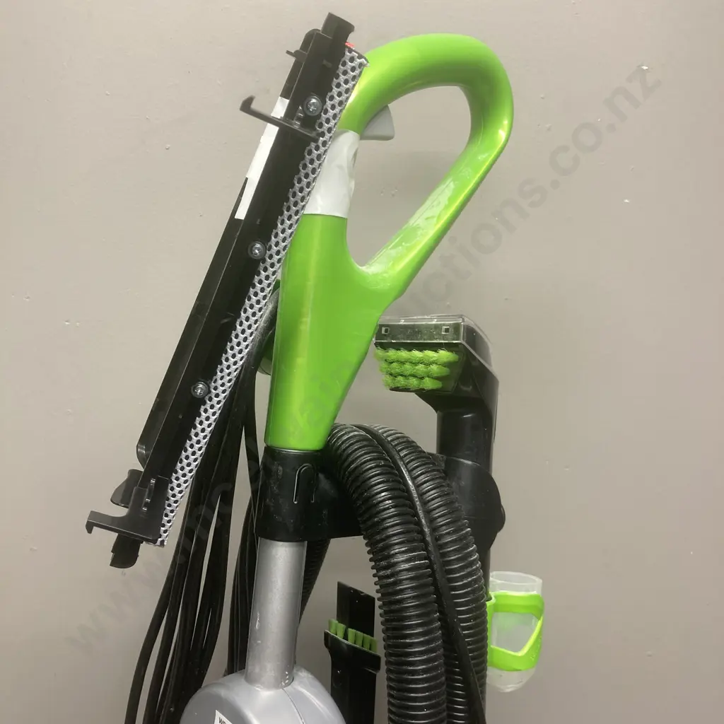 Bissell Cleanview Powerbrush Carpet Cleaner, Model 37E3G With Cleaning Chemicals Image 1++