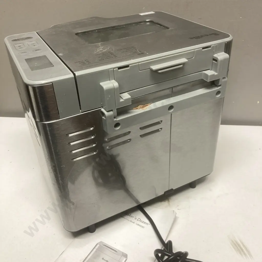 Breville The Bakers Dozen Breadmaker Silver, Model LBM250BSS With Instructions Image 1++