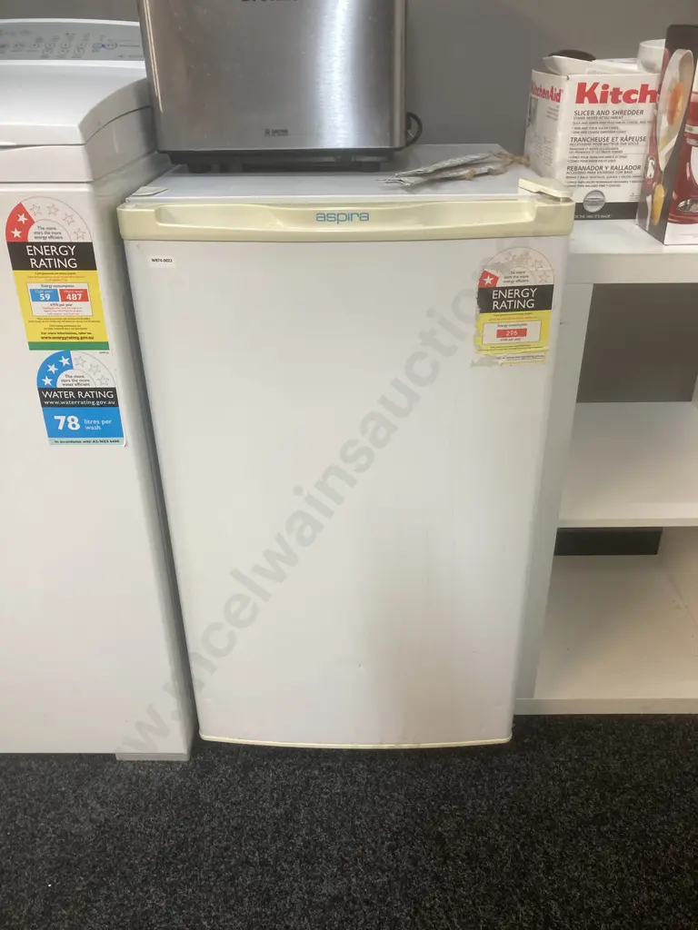 Aspira 115 Litre Bar Fridge Image 1++