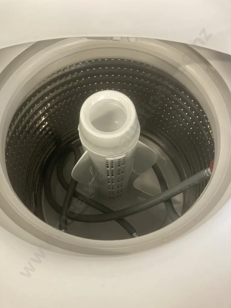 Fisher & Paykel 5.5kg WashSmart Top Load Washing Machine With Manual, #URV414551 (Purchased New 22/09/22) Image 1++