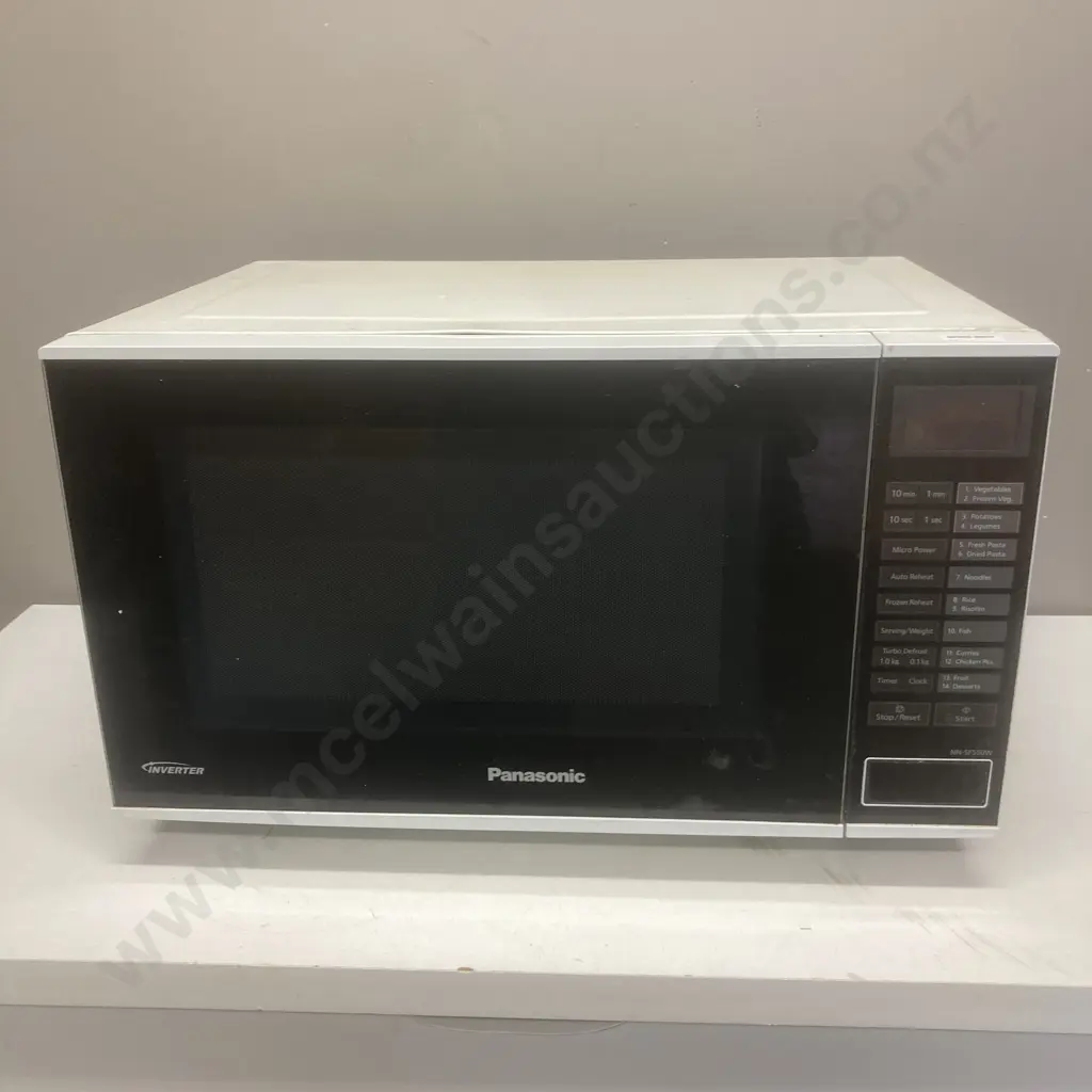 Panasonic 27 Litre Flatbed Inverter Microwave Oven - White, Model NN-SF550W Image 1++