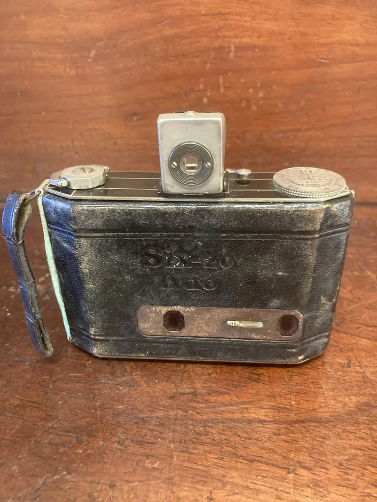 1930s Kodak Six-20 Duo Folding Camera with Kodak Anastigmat f:3.5 Lens & Original Case Image 1++