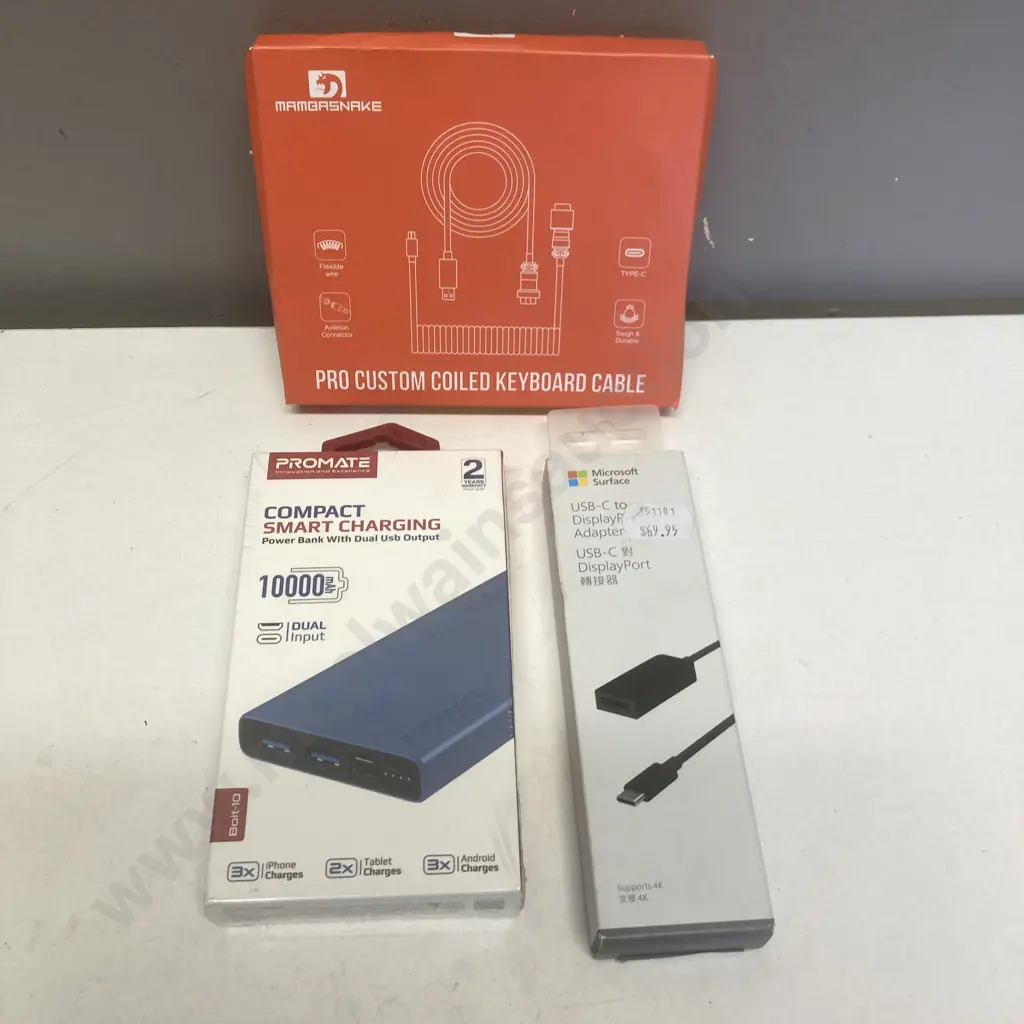 Promate BOLT-10 Blue 10000mAh Power Bank, Microsoft USB-C to Display Port Adapter, Mamgasnake Coiled Keyboard Cable Image 1++