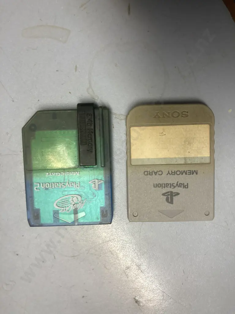 Playstation Memory Card & MadCatz Playstation 2 MagicGate Memory Card Image 1++
