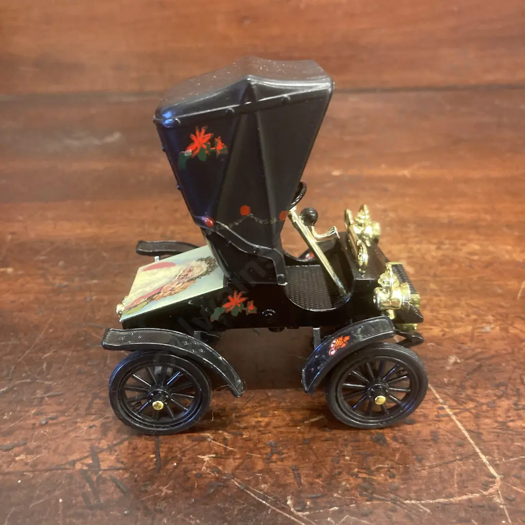 1903 Christmas Ford Runabout National Motor Museum 1/32 And Assortment of 7 Vintage Model Cars Image 1++