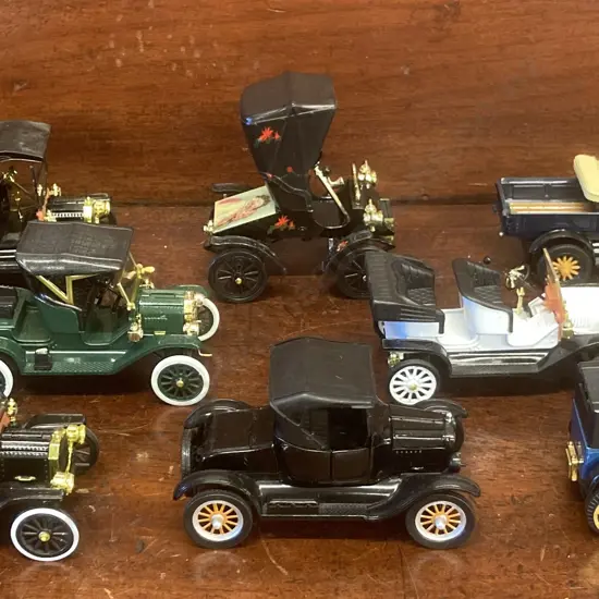 1903 Christmas Ford Runabout National Motor Museum 1/32 And Assortment of 7 Vintage Model Cars
