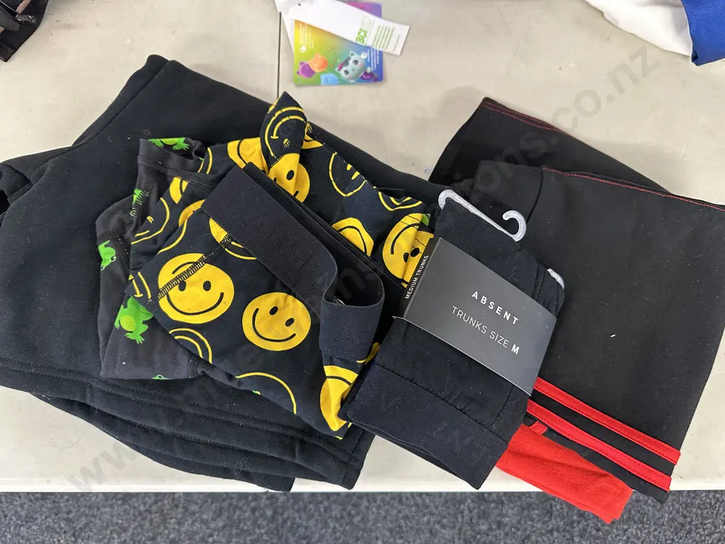 Mens Trunks, Shorts Etc Image 1++