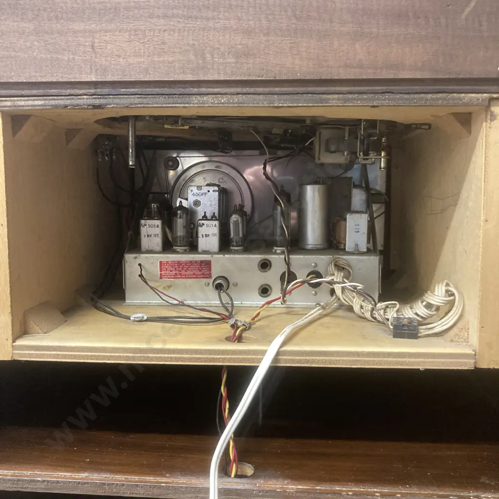 Vintage Wisemans Console Radiogram With Assorted LPs, Plug Needs Replacing (Veneer As Found) Image 1++