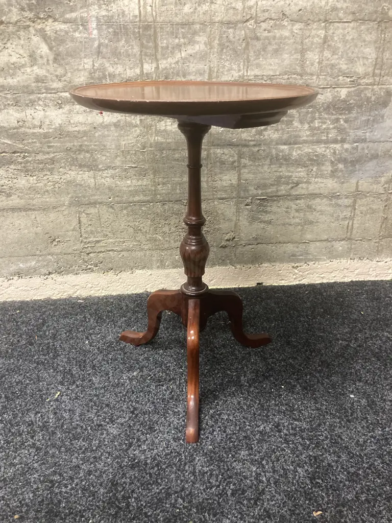 Queen Anne Style Mahogany Wine Table. 57 x 38cm Image 1++