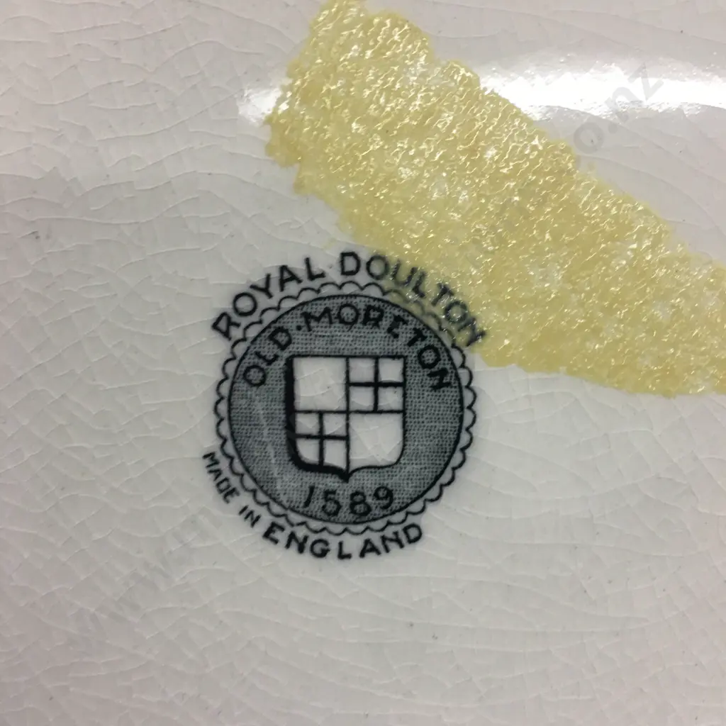 Royal Doulton 'Old Morton' Plate D3858 Image 1++