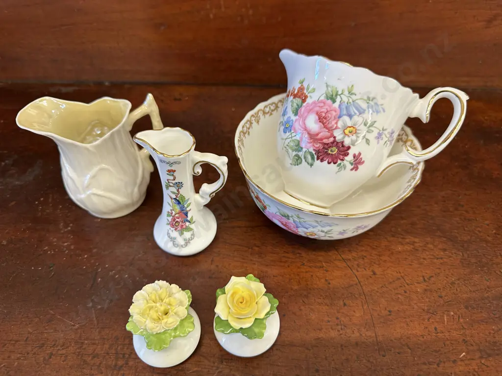 Selection Of China Items Including Aynsley, Belleek Etc Image 1++