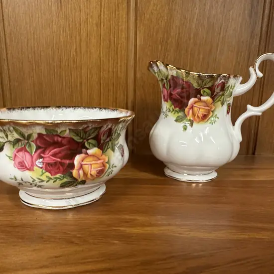 Royal Albert 'Old Country Roses' Creamer & Sugar Bowl
