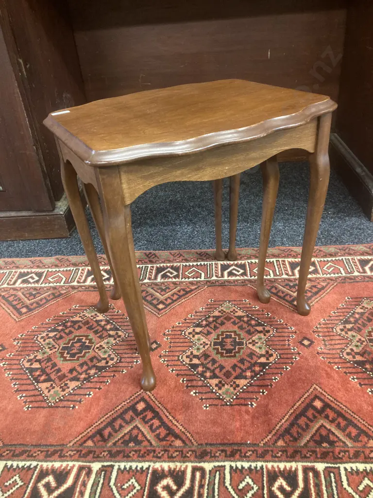 Nest of 2 Mahogany Occasional Tables, Fine Cabriole Legs, Carved Bevelled Edge Image 1++